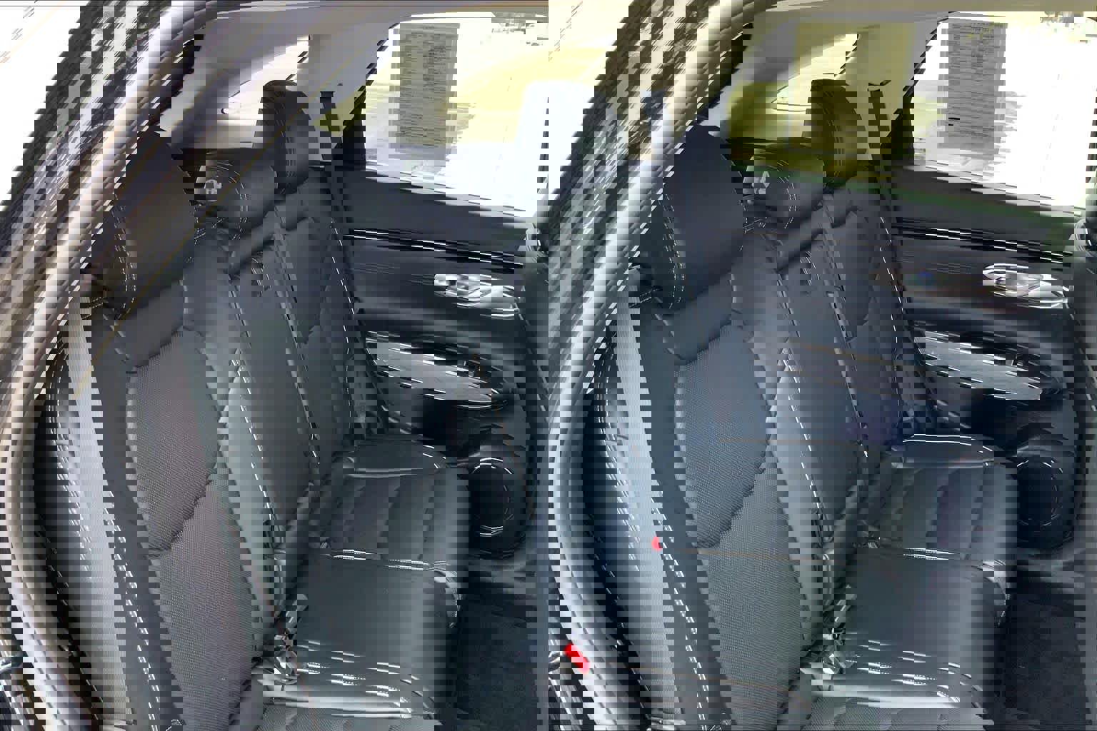 Used 2024 Genesis GV70 2.5T w/ Advanced Package image 20