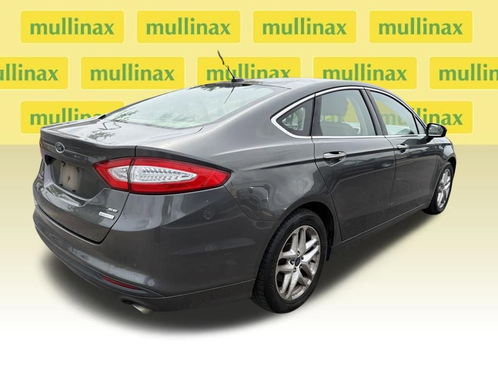 Used 2016 Ford Fusion SE w/ Equipment Group 202A FWD image 11