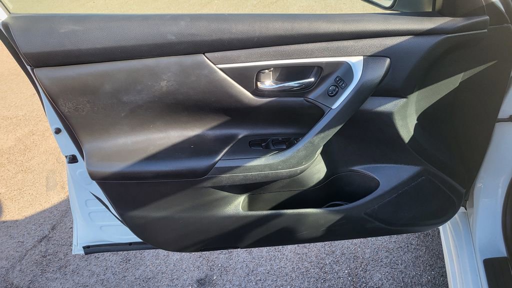 Used 2017 Nissan Altima 2.5 S w/ Power Driver Seat Package FWD image 23
