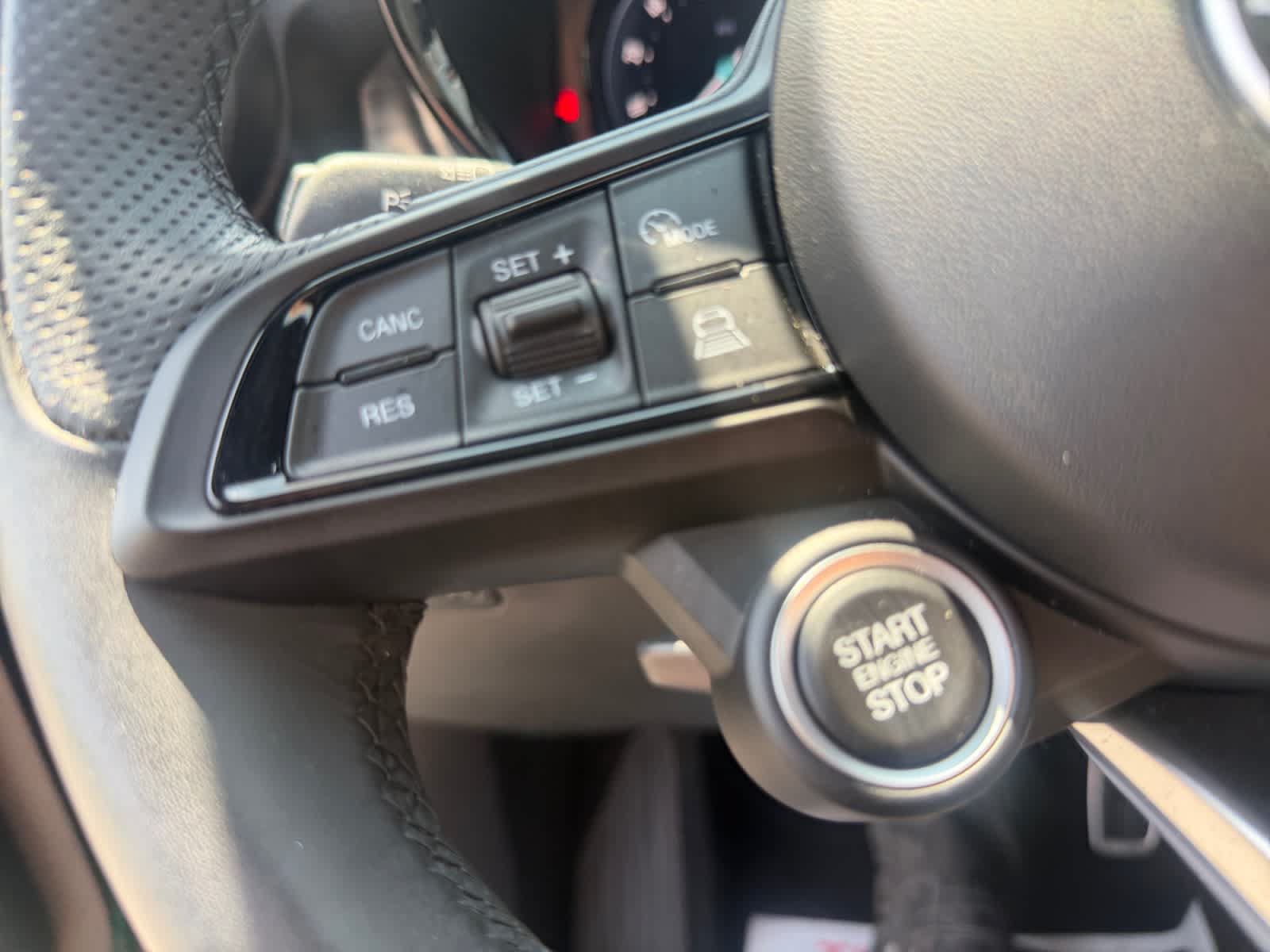 Used 2024 Alfa Romeo Tonale Speciale AWD/4WD image 28