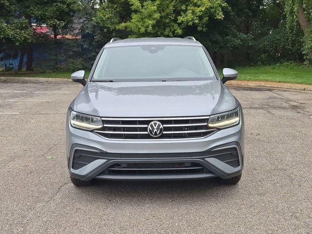 Used 2024 Volkswagen Tiguan SE AWD/4WD image 8