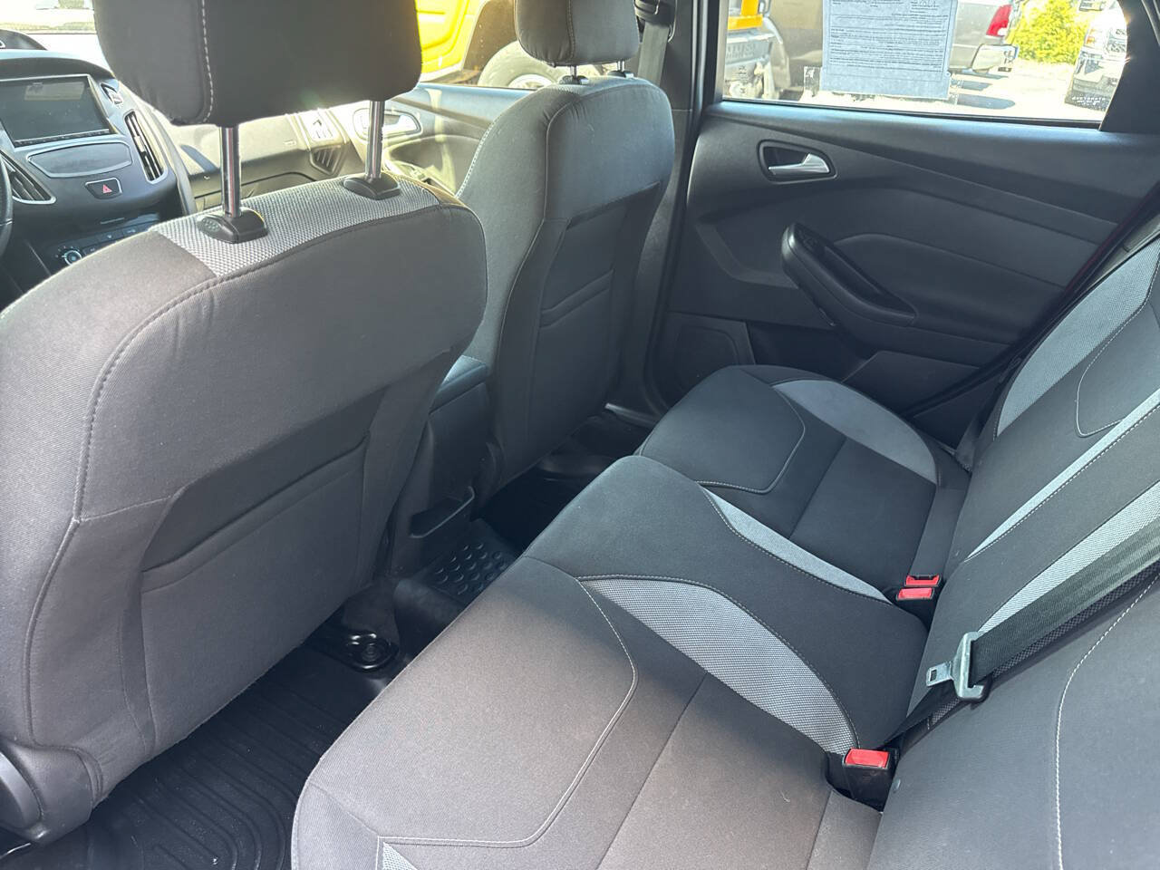 Used 2018 Ford Focus ST FWD image 18