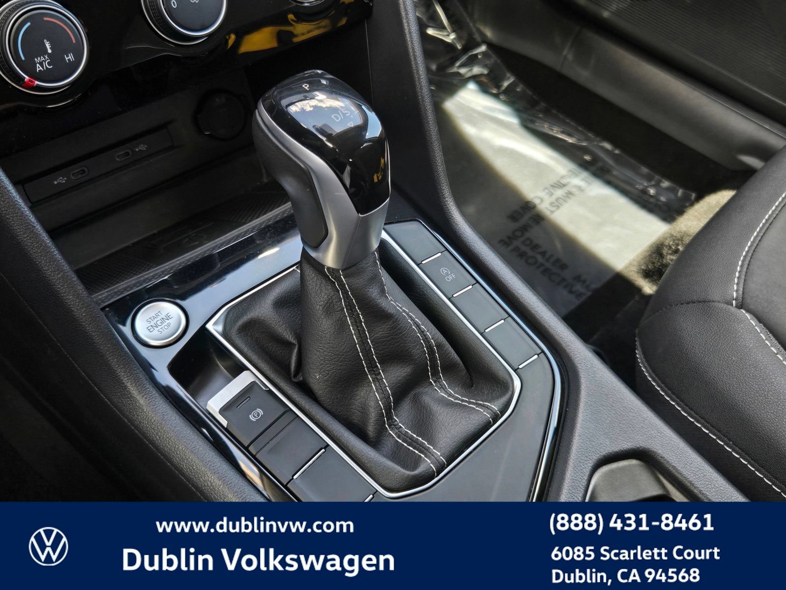 Used 2023 Volkswagen Taos SE w/ Black Wheel Package FWD image 16