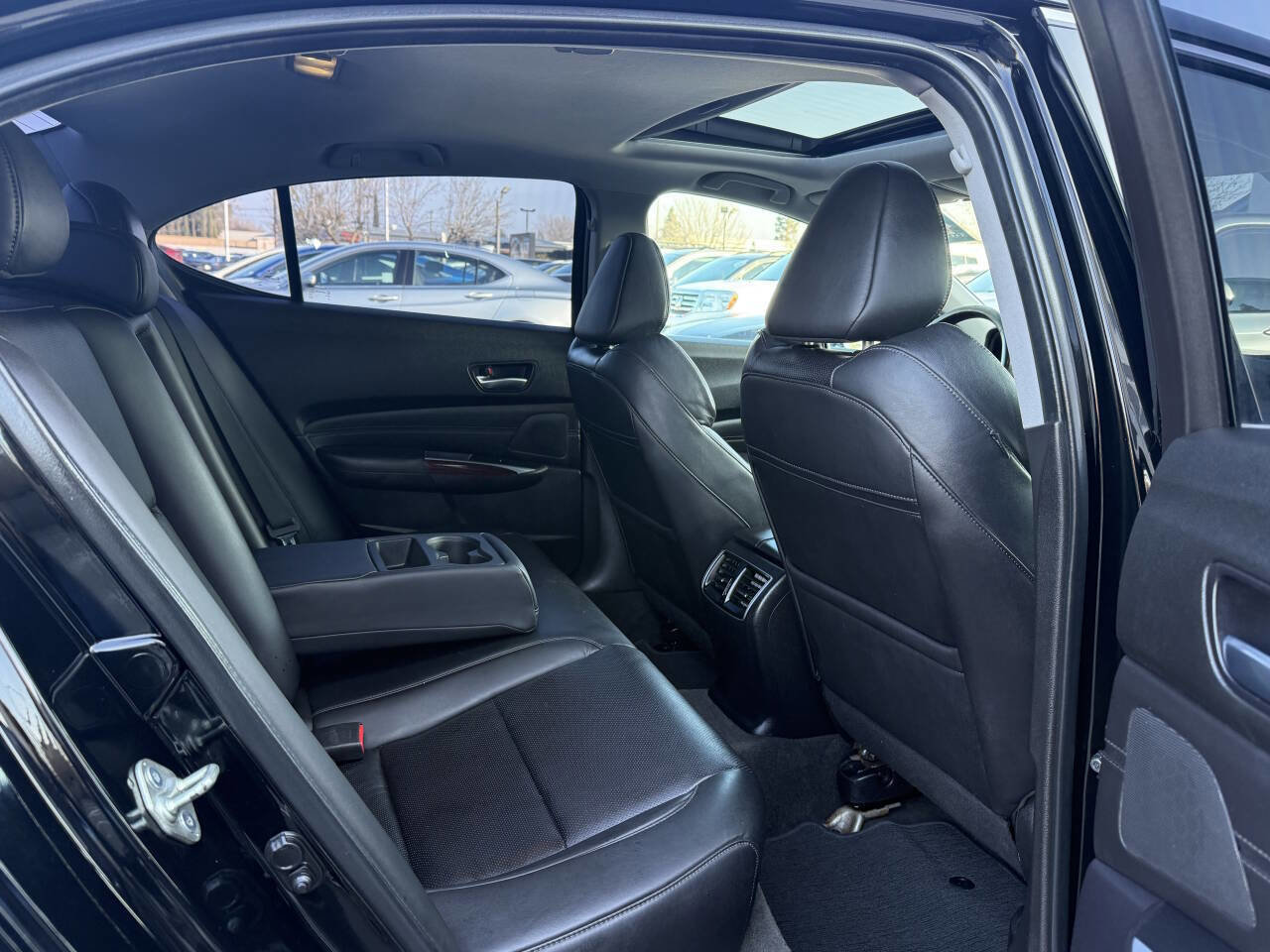 Used 2015 Acura TLX V6 SH-AWD w/ Technology Pkg image 17