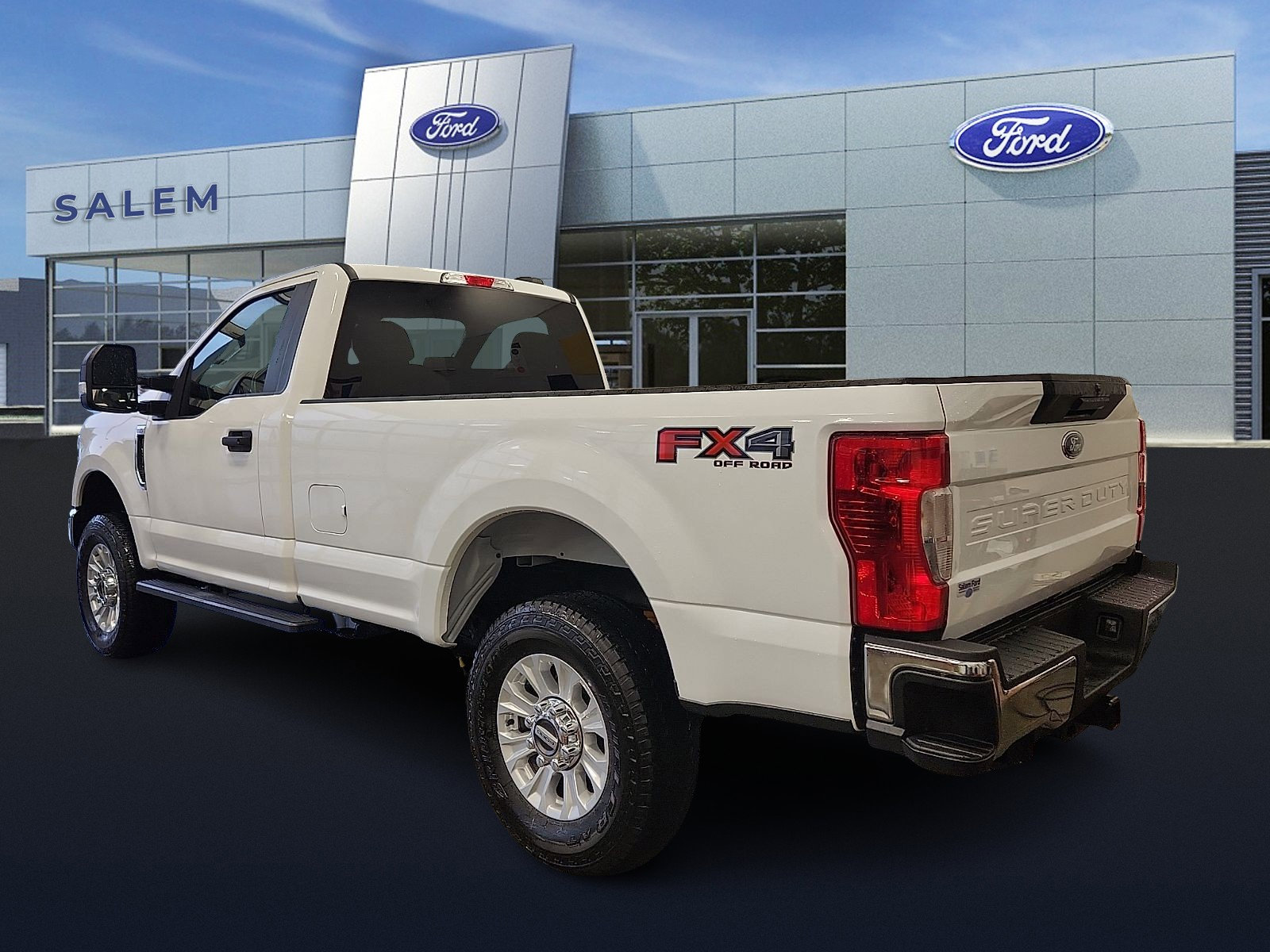 Used 2022 Ford F250 XL w/ STX Appearance Package image 5