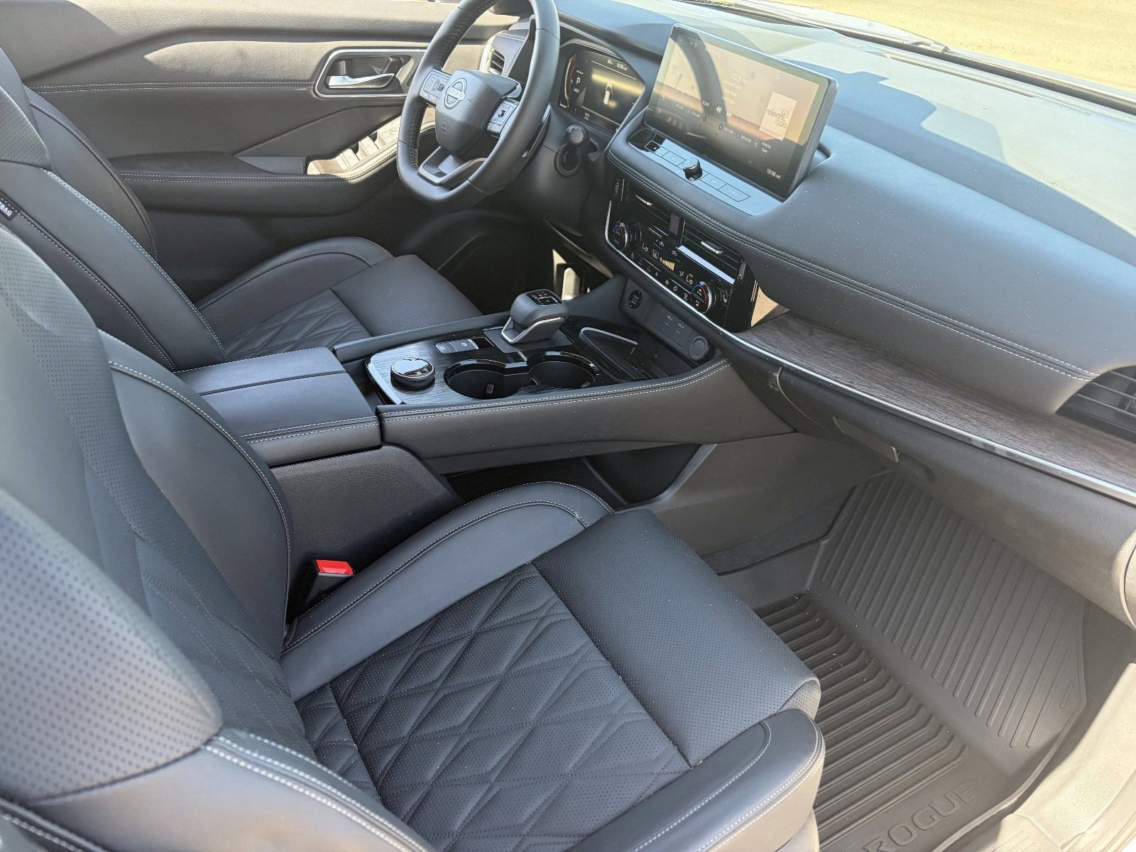 New 2026 Nissan Rogue Platinum w/ Platinum Premium Package image 13