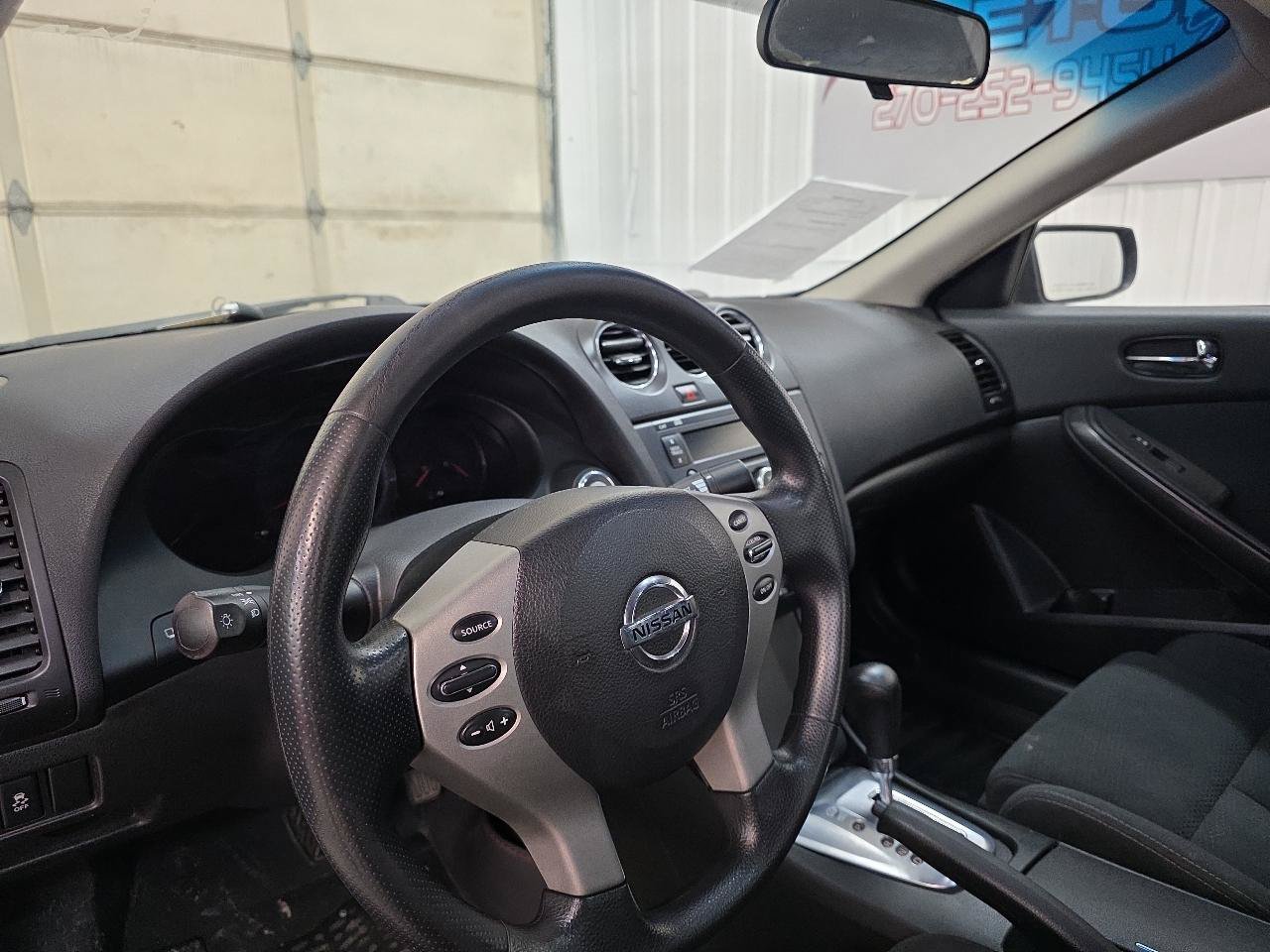 Used 2013 Nissan Altima 2.5 S FWD image 24