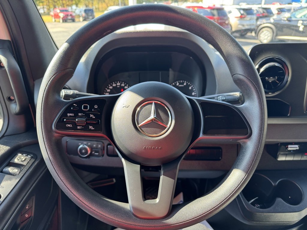 Used 2021 Mercedes-Benz Sprinter 1500 image 15