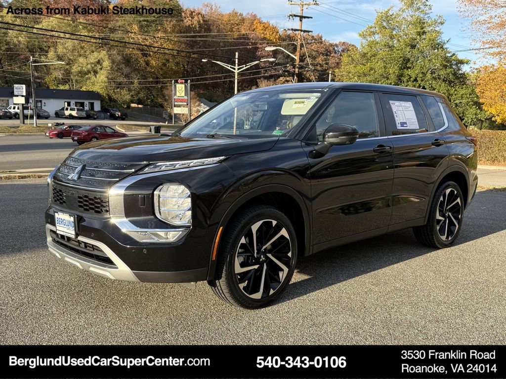 Used 2024 Mitsubishi Outlander SE image 8