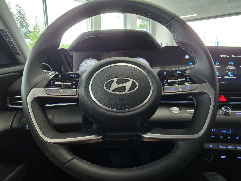 New 2026 Hyundai Elantra Limited FWD image 22