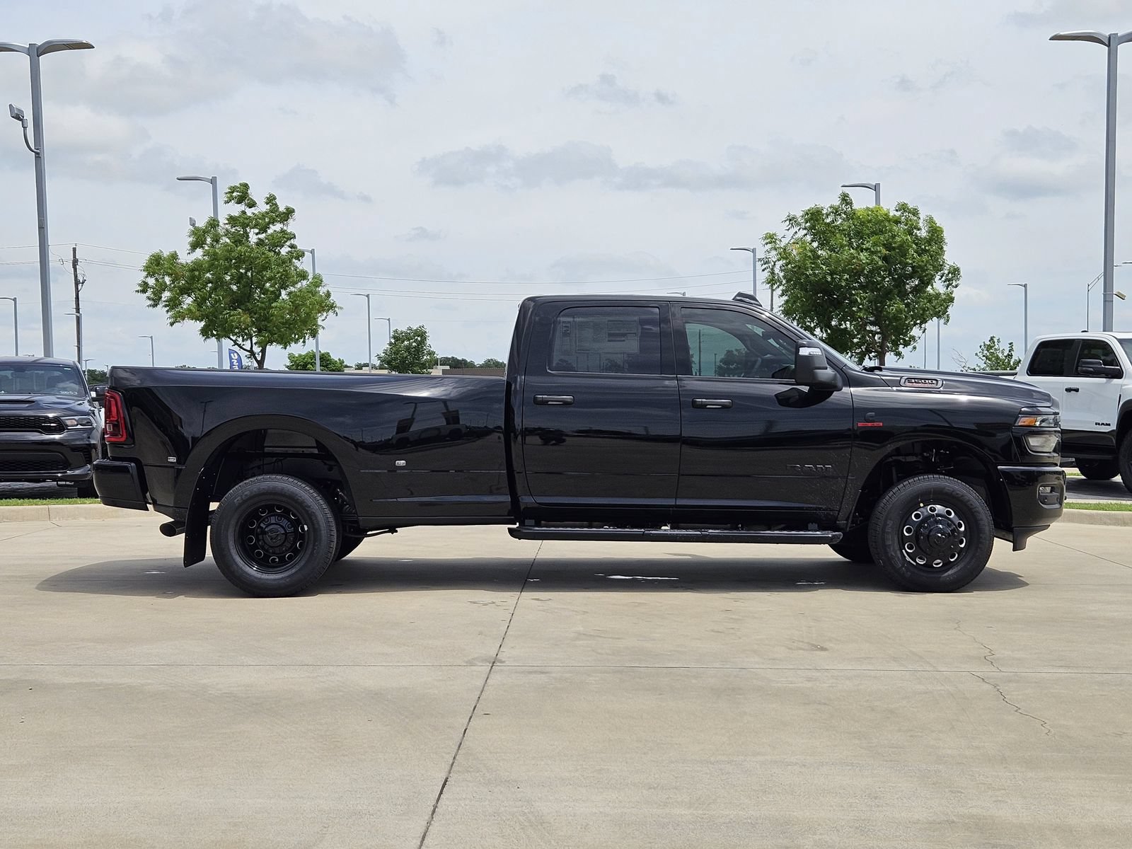 New 2026 RAM 3500 Lone Star AWD/4WD image 8