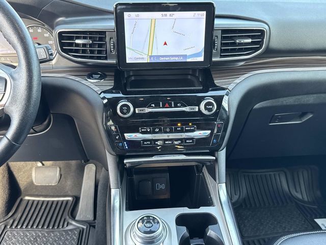 Used 2023 Ford Explorer Limited w/ Equipment Group 301A AWD/4WD image 29
