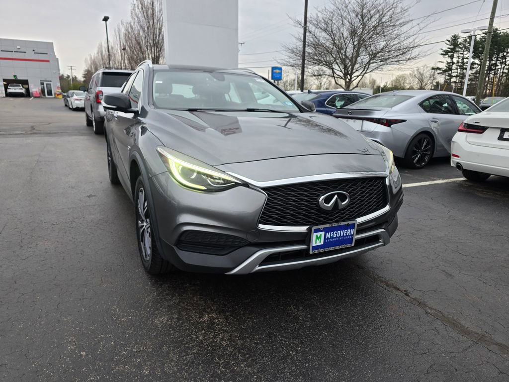 Used 2018 INFINITI QX30 Premium w/ Cargo Package image 9