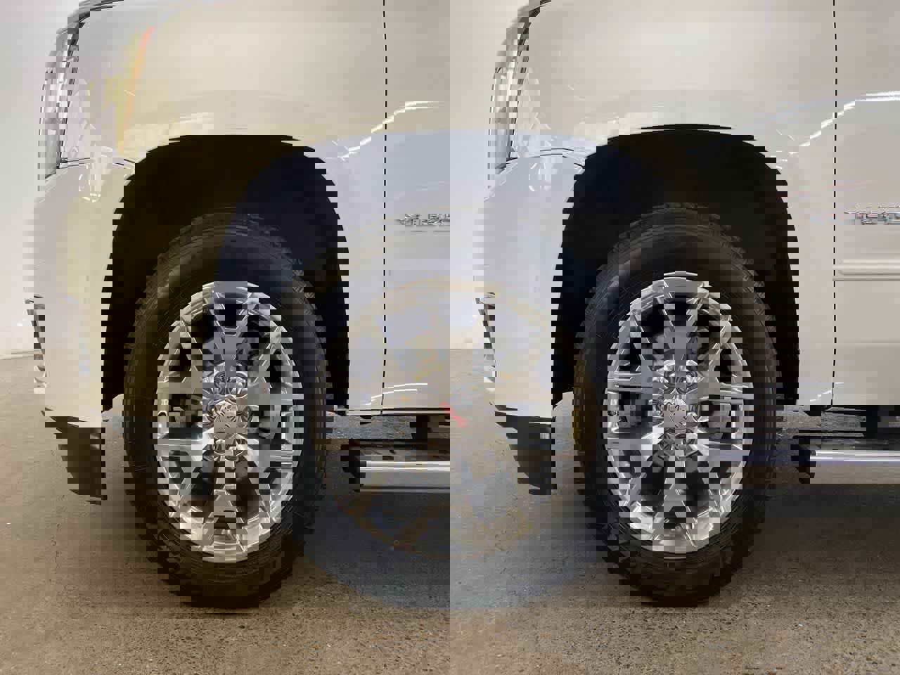 Used 2016 GMC Yukon SLT w/ Open Road Package image 11