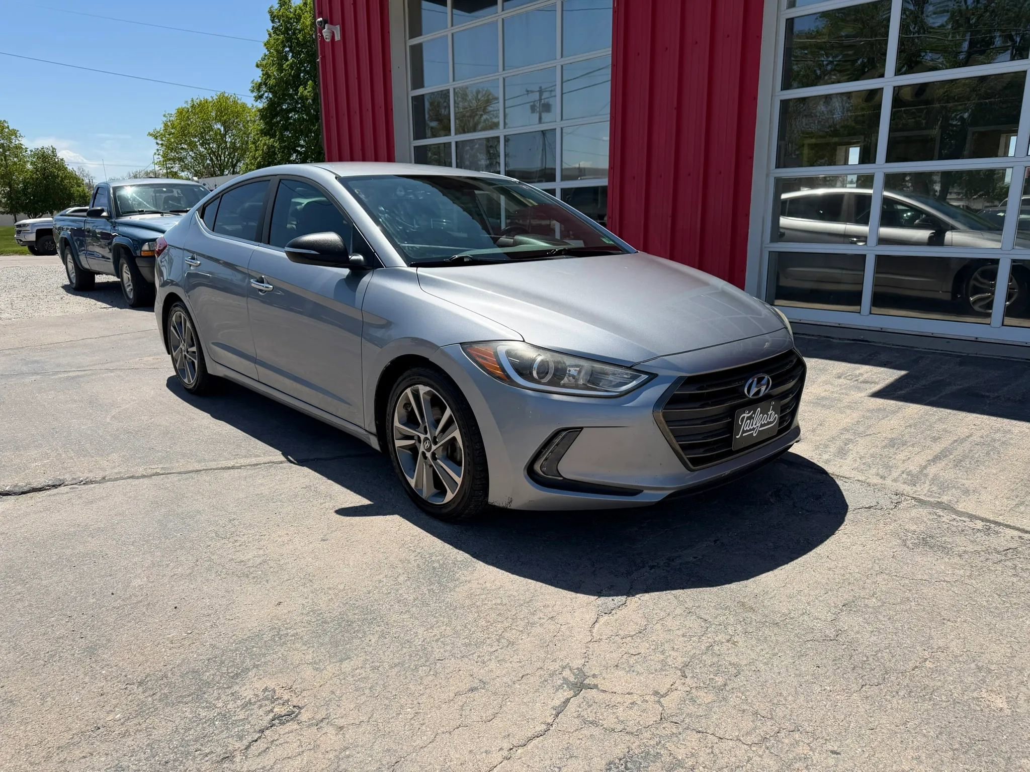 Used 2017 Hyundai Elantra Limited FWD image 2