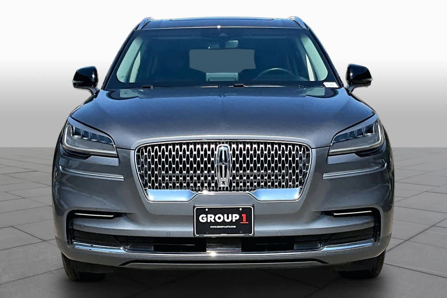 Used 2024 Lincoln Aviator Reserve AWD/4WD image 6