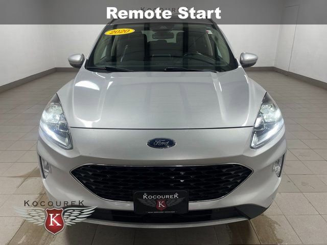 Used 2020 Ford Escape Titanium image 2