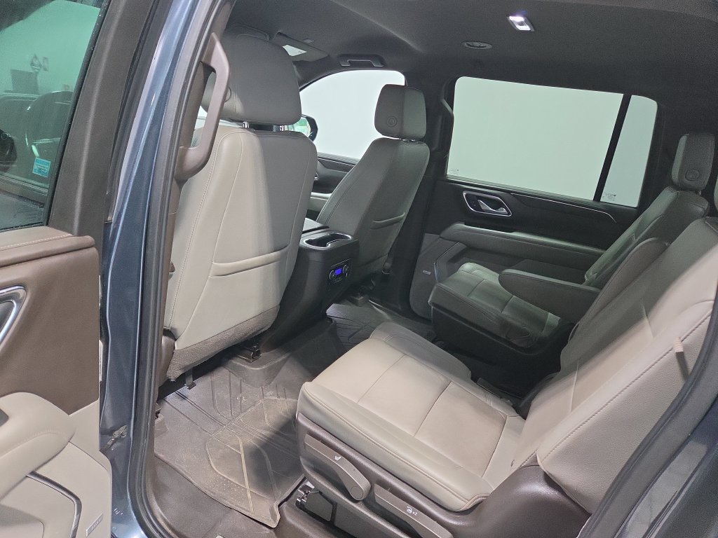 Used 2021 Chevrolet Suburban Z71 w/ Z71 Off-Road Package AWD/4WD image 29