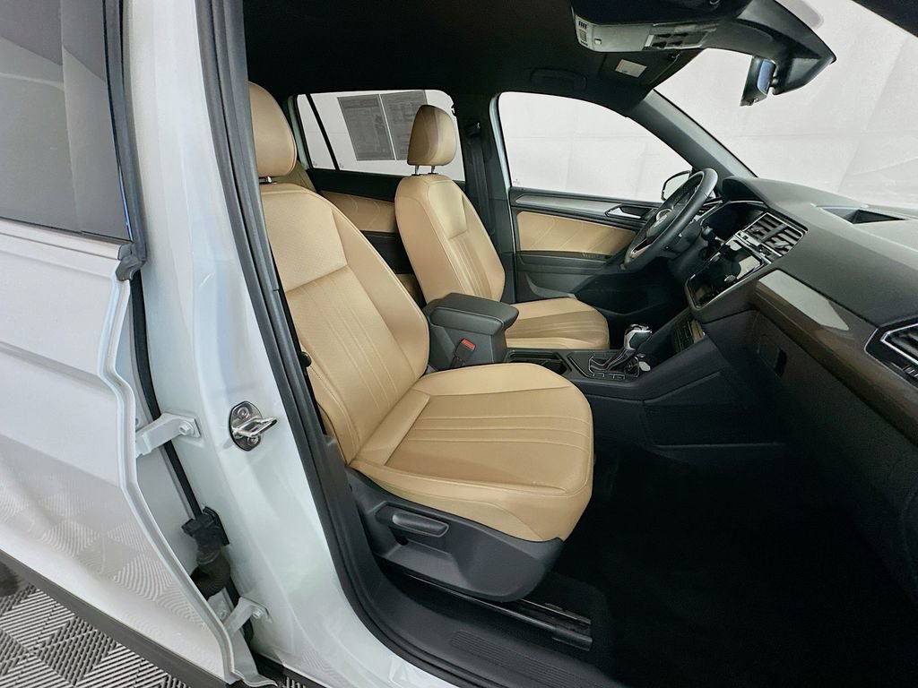 Used 2023 Volkswagen Tiguan SE FWD image 36