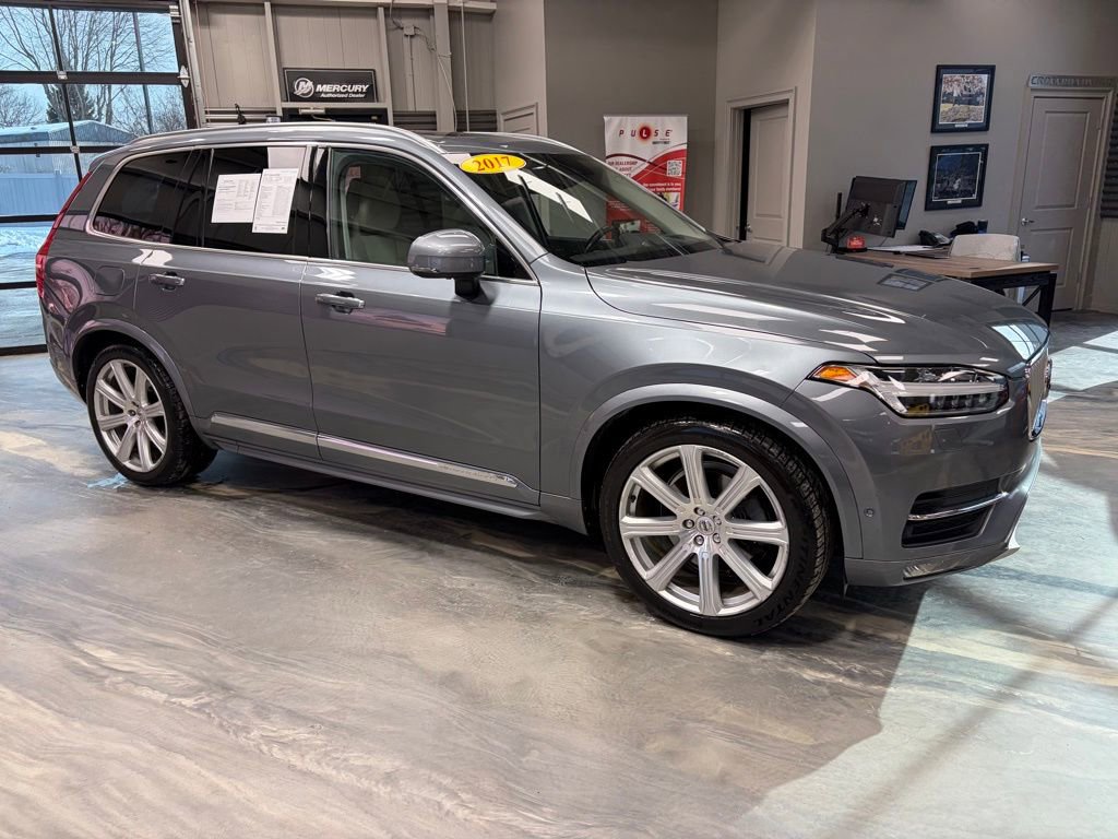 Used 2017 Volvo XC90 T6 Inscription w/ Vision Package image 35