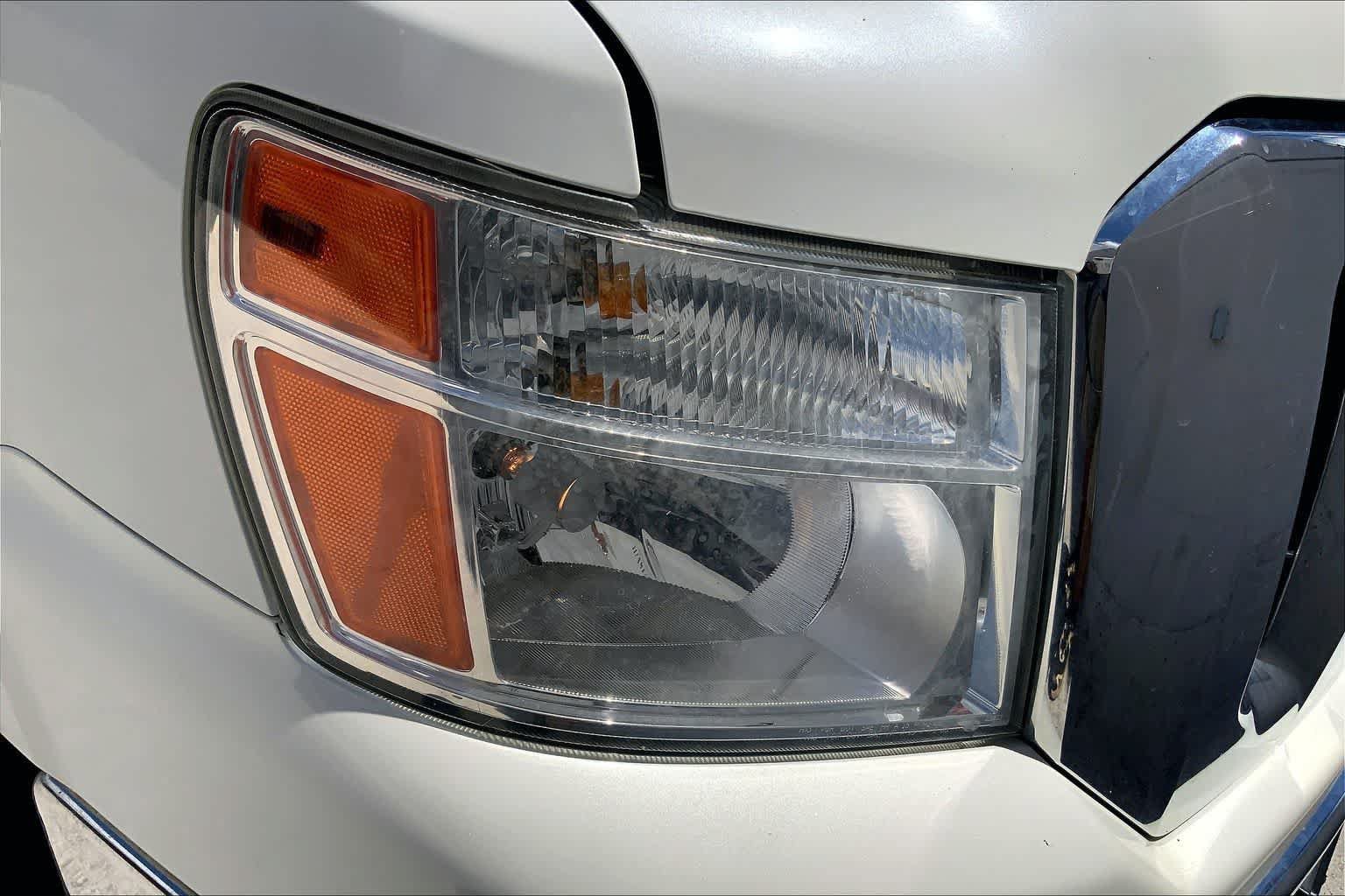 Used 2016 Nissan NV 3500 SV RWD image 30