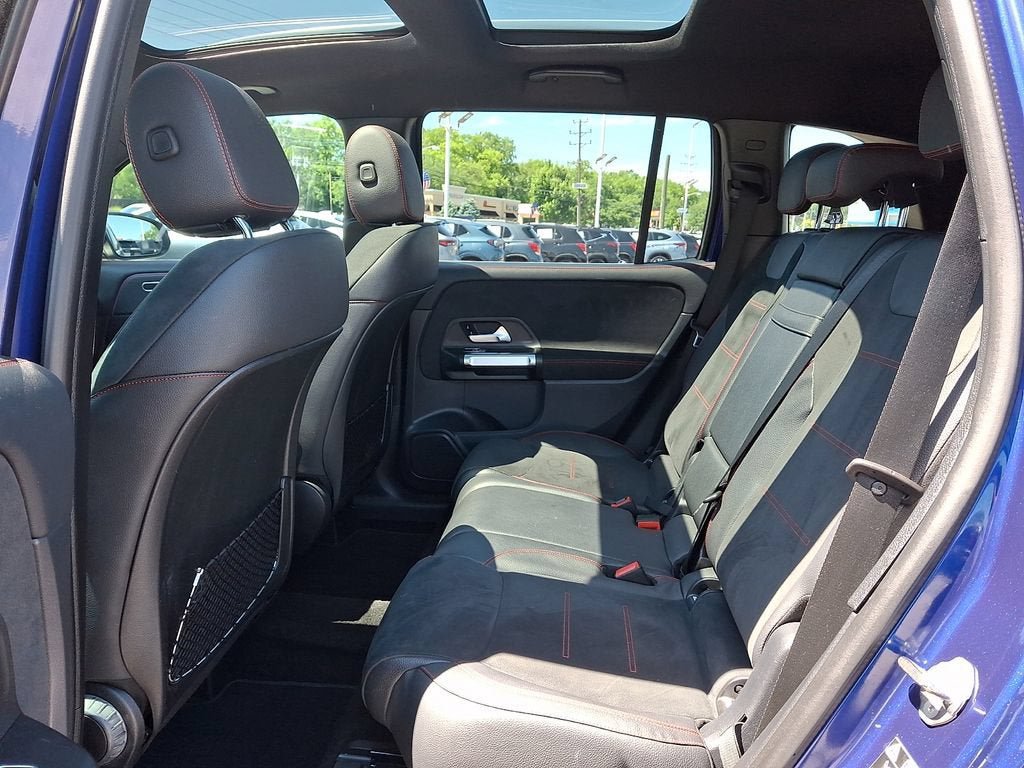 Used 2022 Mercedes-Benz GLB 250 image 12