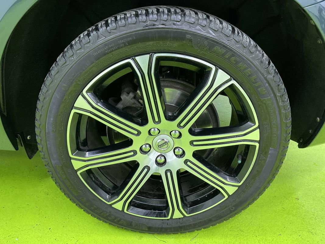 Used 2018 Volvo XC60 T6 Inscription w/ Vision Package image 15