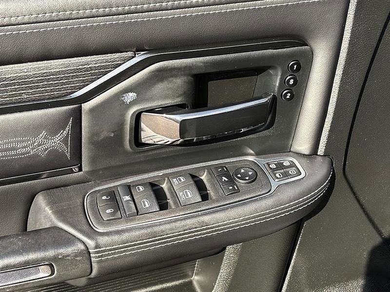 Used 2024 RAM 2500 Limited image 28