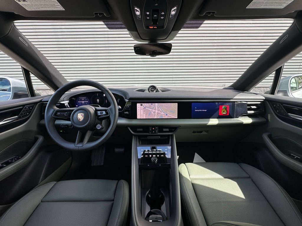 Used 2026 Porsche Macan Electric RWD image 6