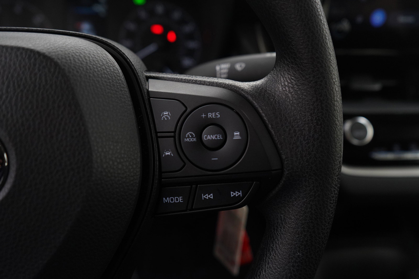 Used 2025 Toyota Corolla LE image 17