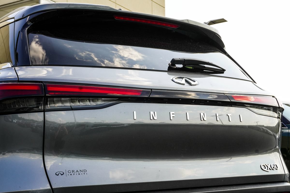 Used 2023 INFINITI QX60 Luxe FWD image 13