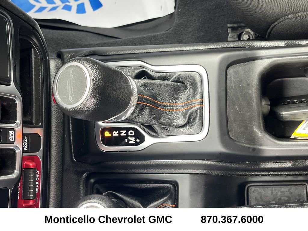 Used 2023 Jeep Gladiator Mojave w/ Cold Weather Group AWD/4WD image 22