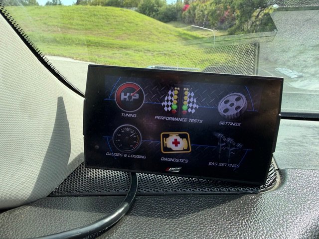 Used 2015 GMC Sierra 2500 Denali w/ Duramax Plus Package AWD/4WD image 17