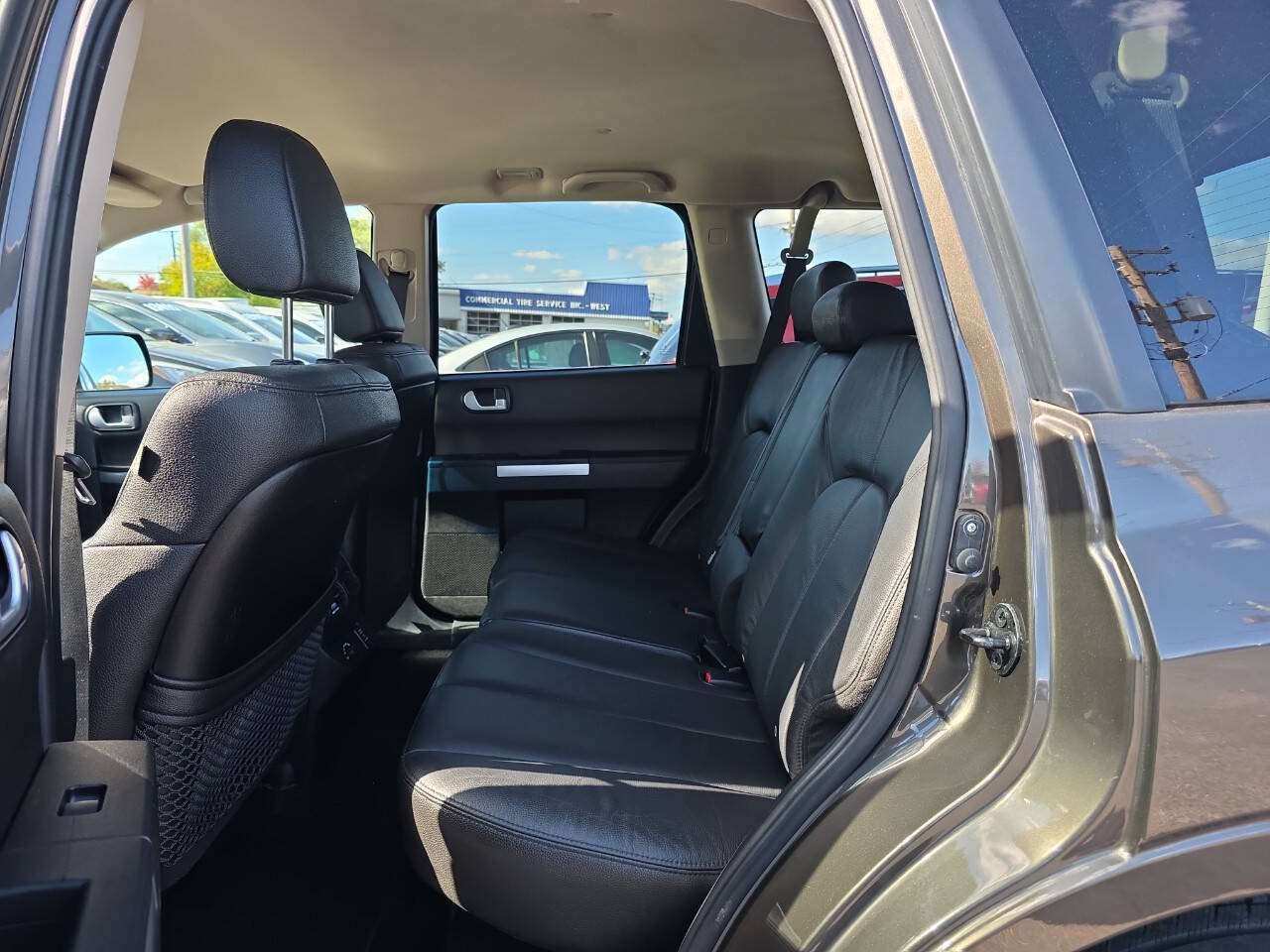 Used 2010 Mitsubishi Endeavor SE FWD image 12
