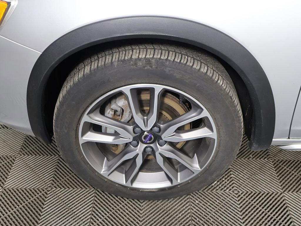 Used 2018 Volvo V60 T5 Cross Country w/ Convenience Package image 19