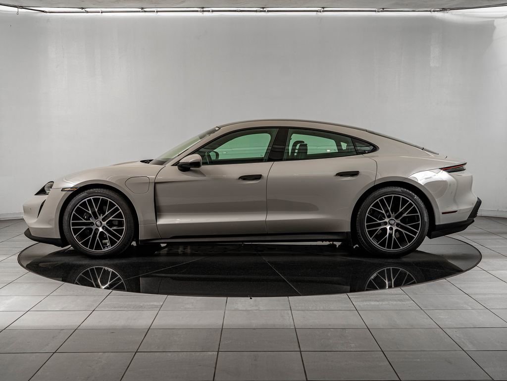 Certified 2022 Porsche Taycan image 2