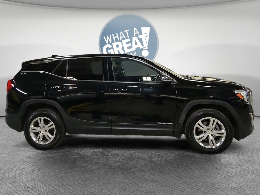 Used 2020 GMC Terrain SLE w/ LPO, Floor Liner Package AWD/4WD image 2
