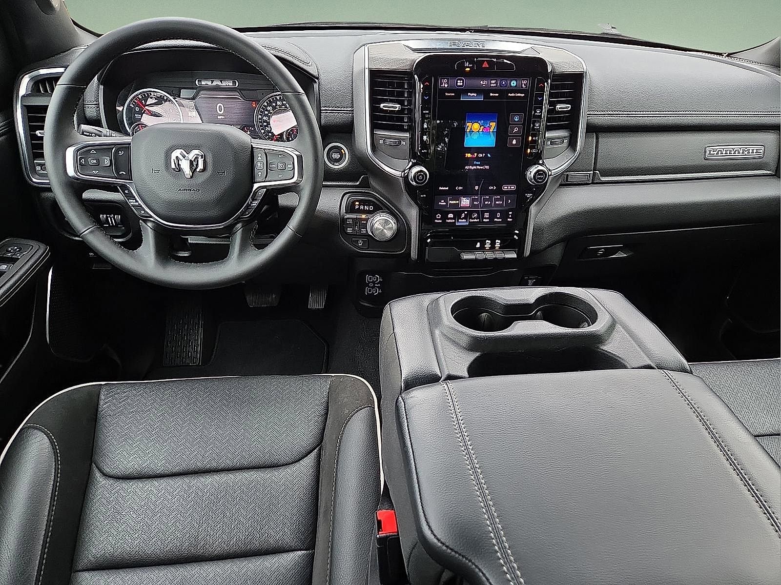 Used 2025 RAM 1500 Laramie AWD/4WD image 11