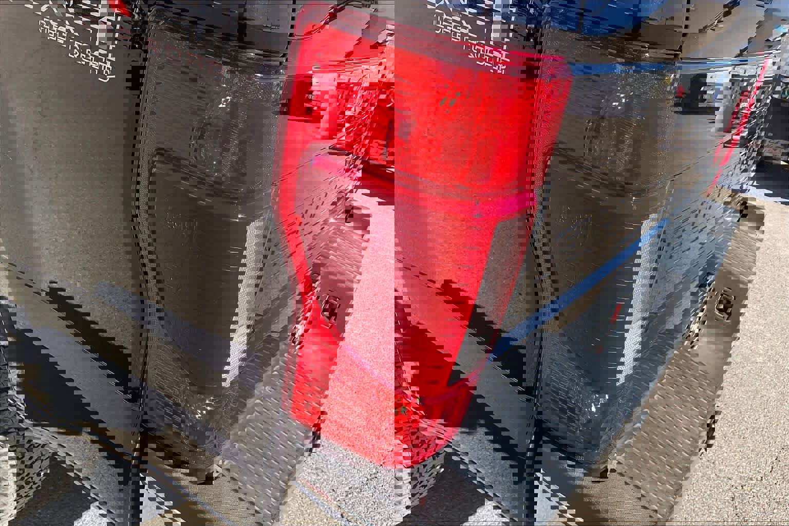 Used 2022 Ford F250 XLT w/ XLT Premium Package image 27