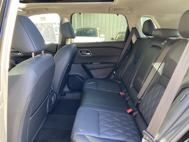 New 2026 Nissan Rogue Platinum image 32