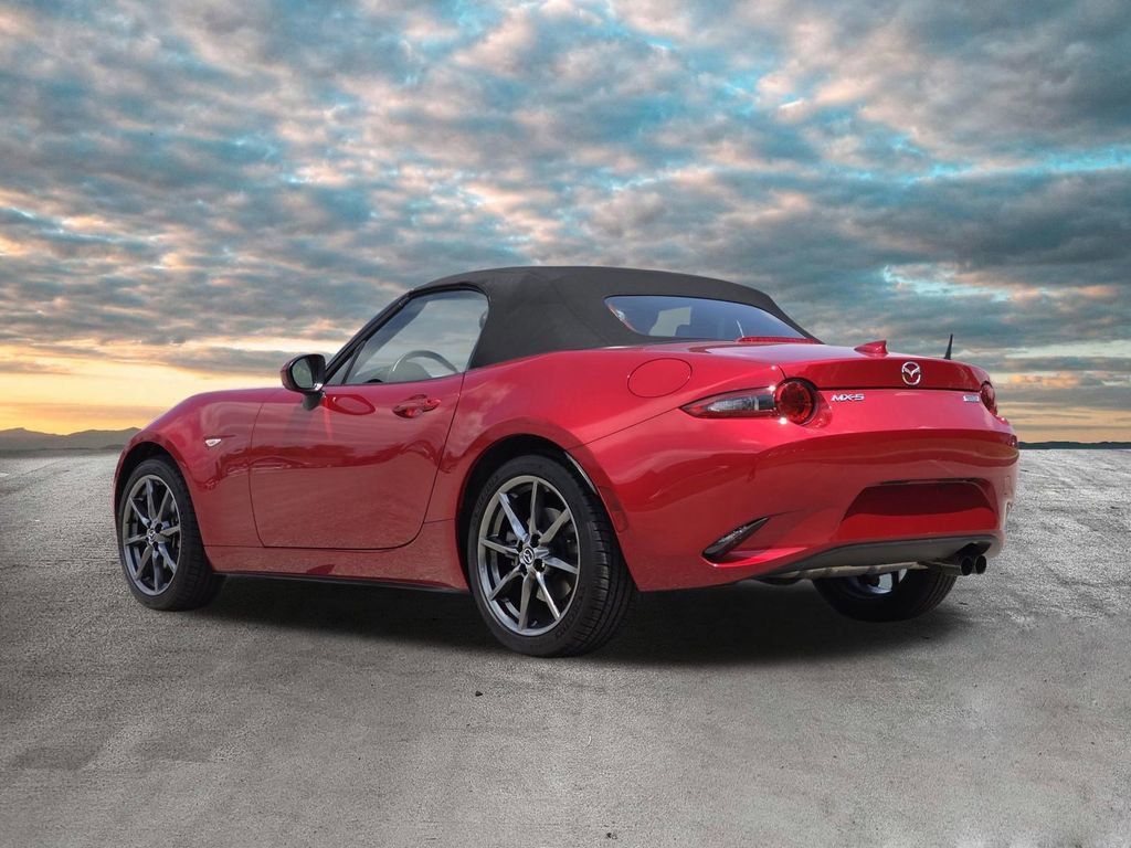 Used 2016 MAZDA MX-5 Miata Grand Touring RWD image 6