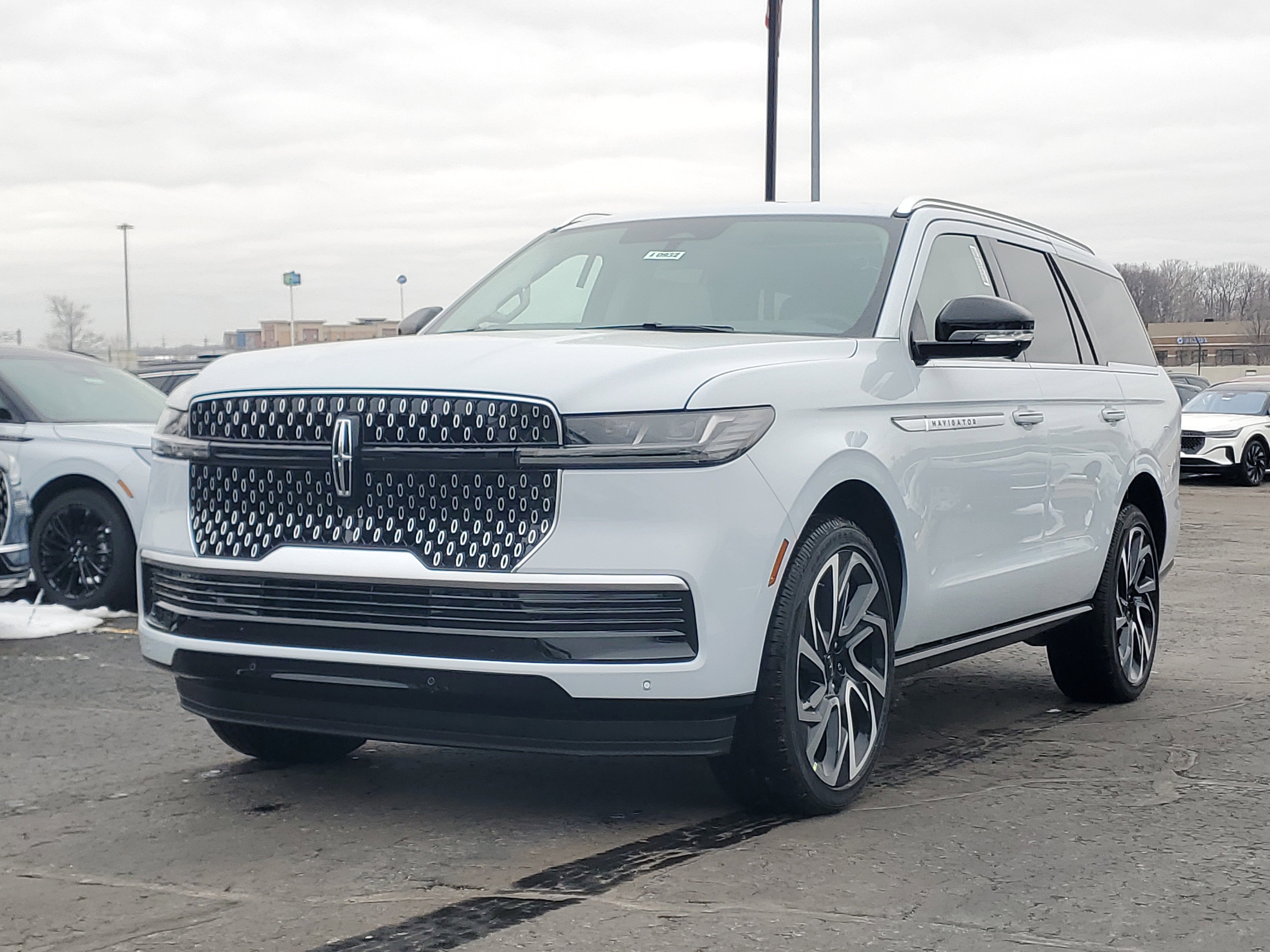 New 2026 Lincoln Navigator Reserve image 2