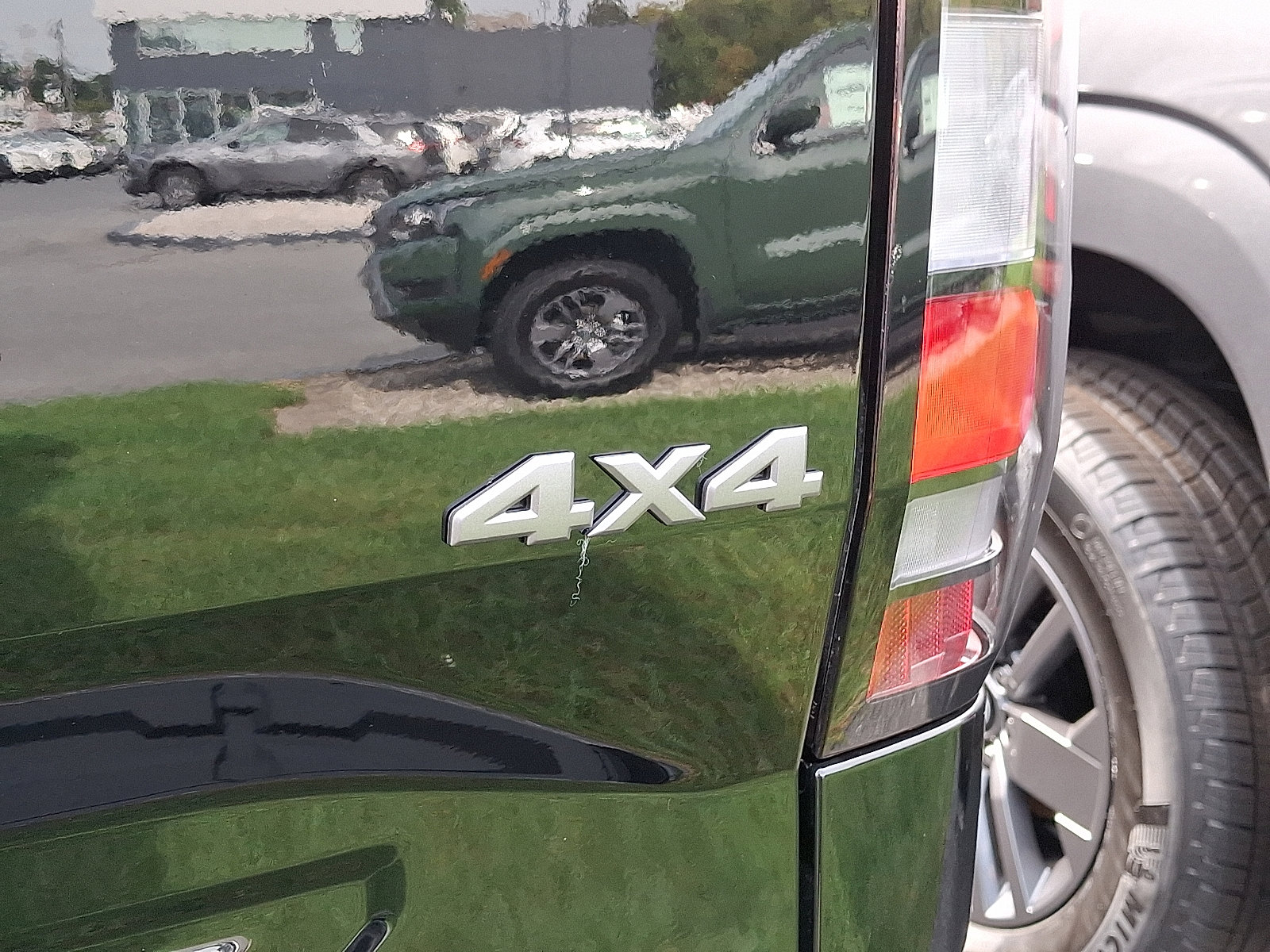 New 2026 Nissan Frontier SV w/ SV Convenience Package image 5