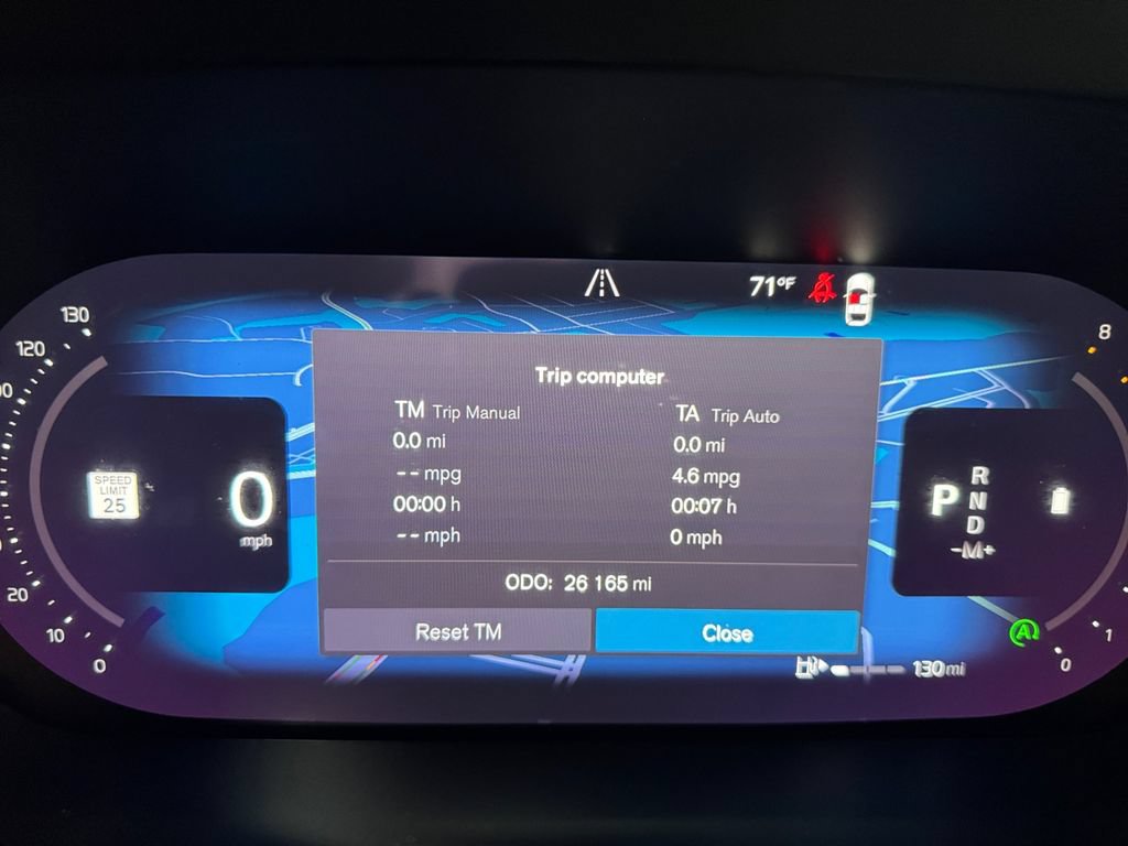 Certified 2025 Volvo XC60 B5 Plus w/ Protection Package Premier AWD/4WD image 25