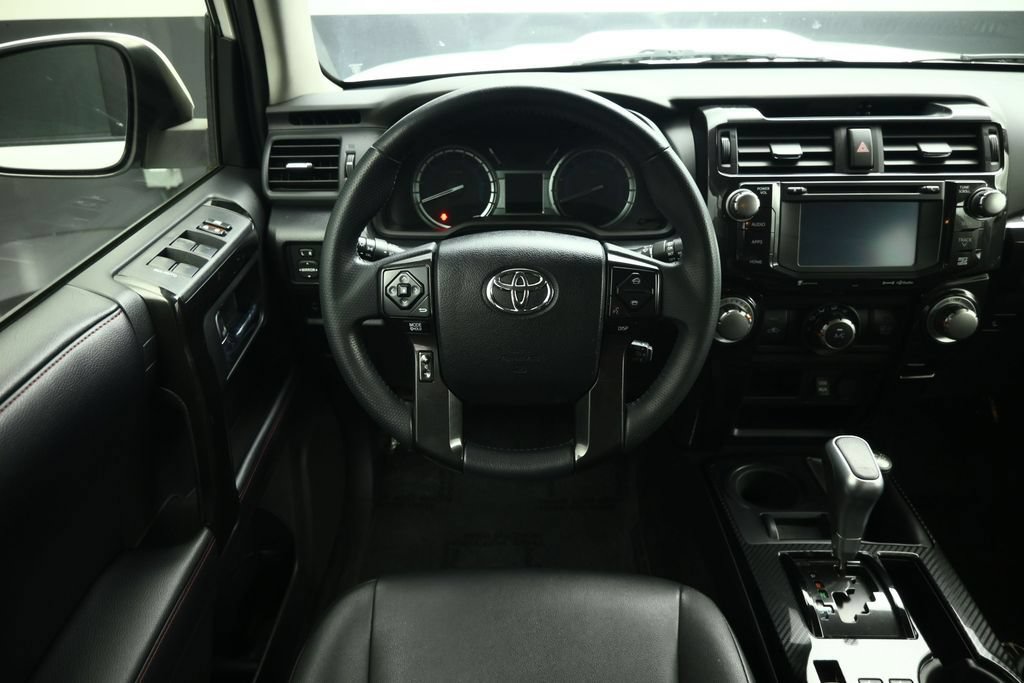 Used 2018 Toyota 4Runner TRD Off-Road Premium AWD/4WD image 33