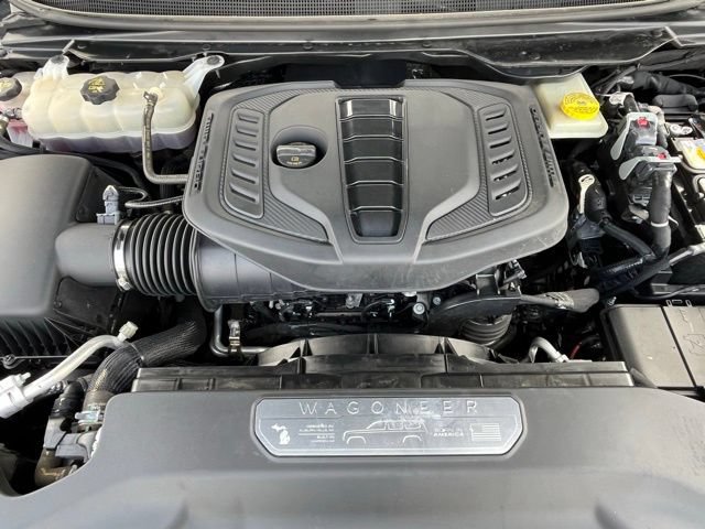 Used 2023 Jeep Wagoneer L Series III w/ Preferred Equipment Group AWD/4WD image 36