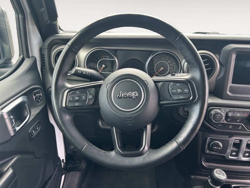 Used 2018 Jeep Wrangler Sport AWD/4WD image 13