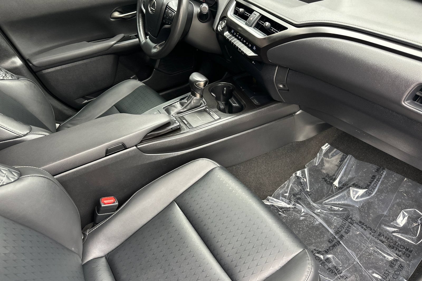 Used 2021 Lexus UX 200 w/ Accessory Package (Z2) FWD image 17