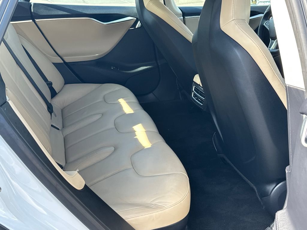 Used 2013 Tesla Model S image 13