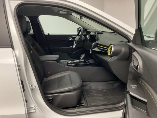 Certified 2025 Chevrolet Trax ACTIV FWD image 27
